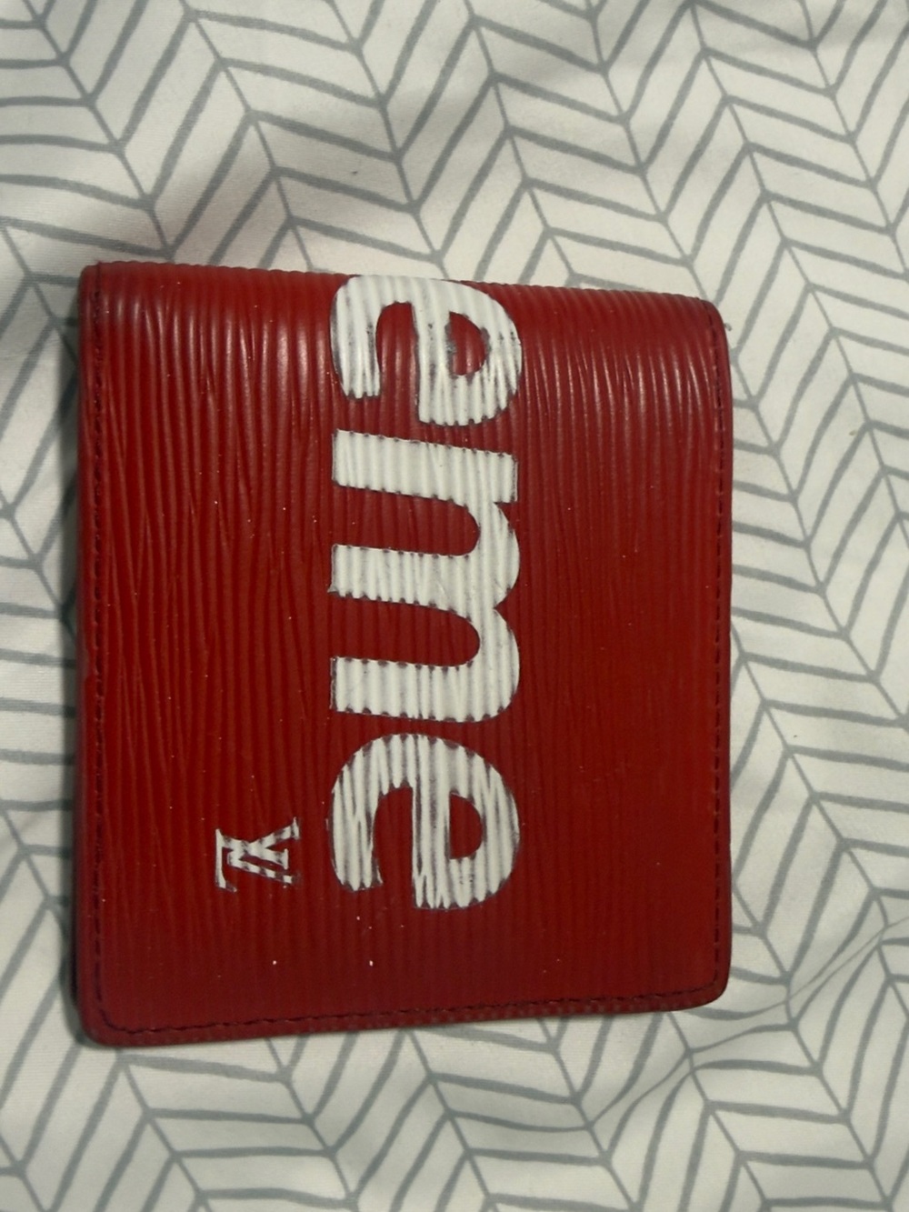 Louis Vuitton Red Epi Leather 'eme' Bifold Wallet - Picture 5 of 6
